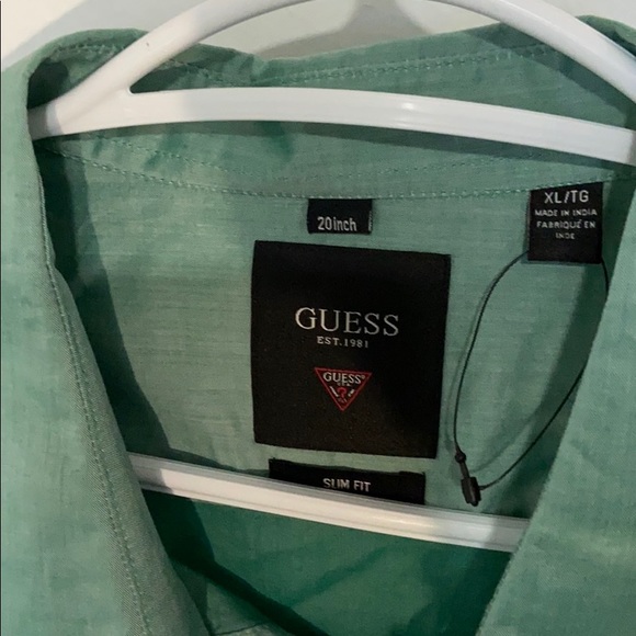 *SALE* Men’s GUESS dress shirt size XL BNWT - Picture 3 of 4